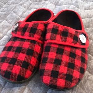 Vionic indoor/outdoor slipper